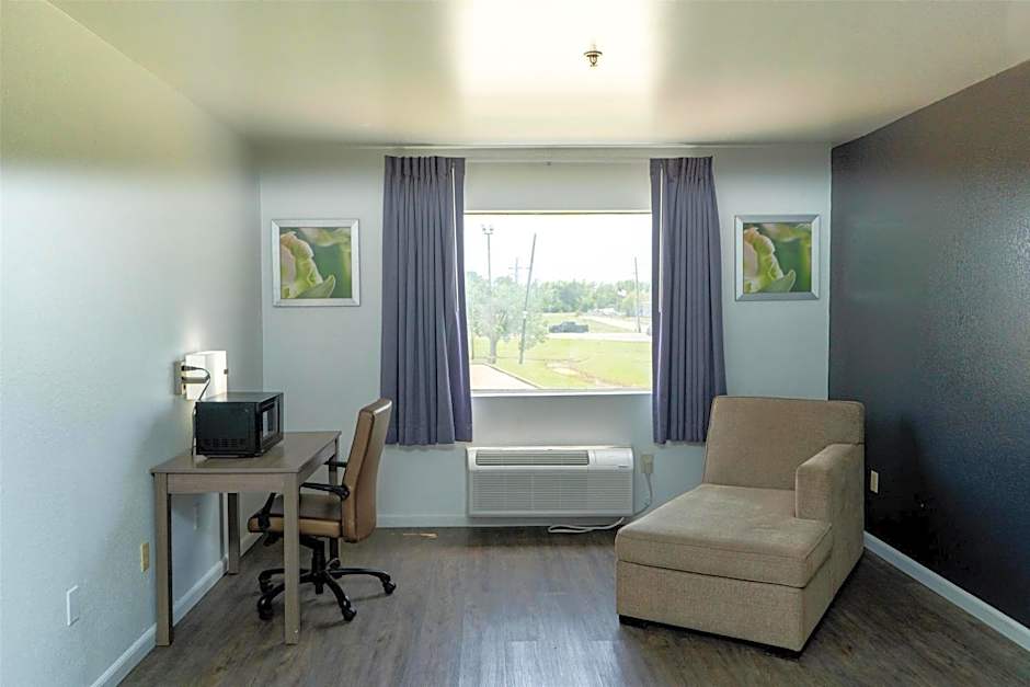 Americas Best Value Inn Donaldsonville