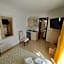 Anassa Deluxe Apartments & Studios
