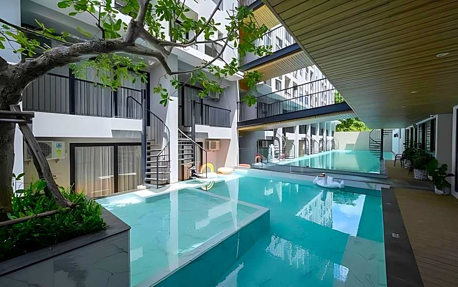 Tour De Phuket Hotel