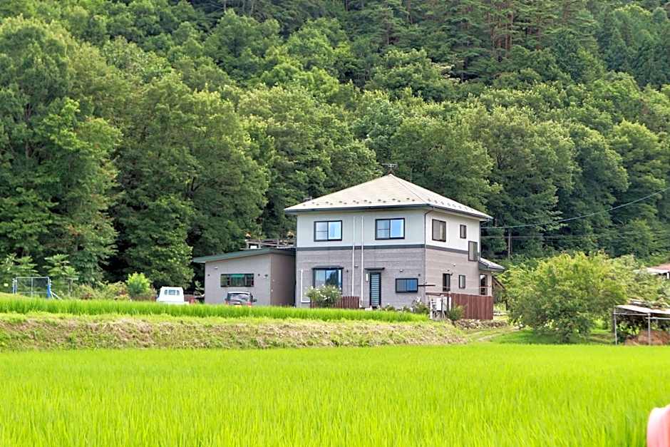 Azumino Backpackers 山の風