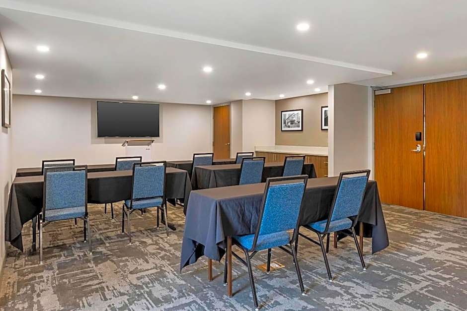 MainStay Suites Oak Brook Terrace - Chicago