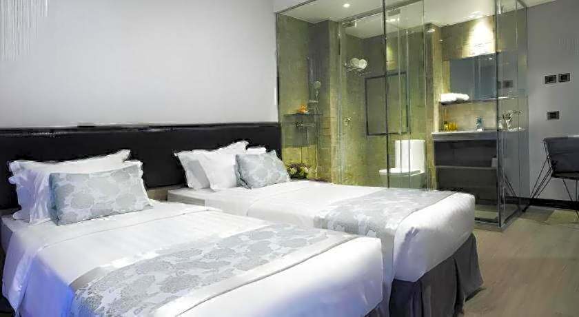 M1 North Point Hotel