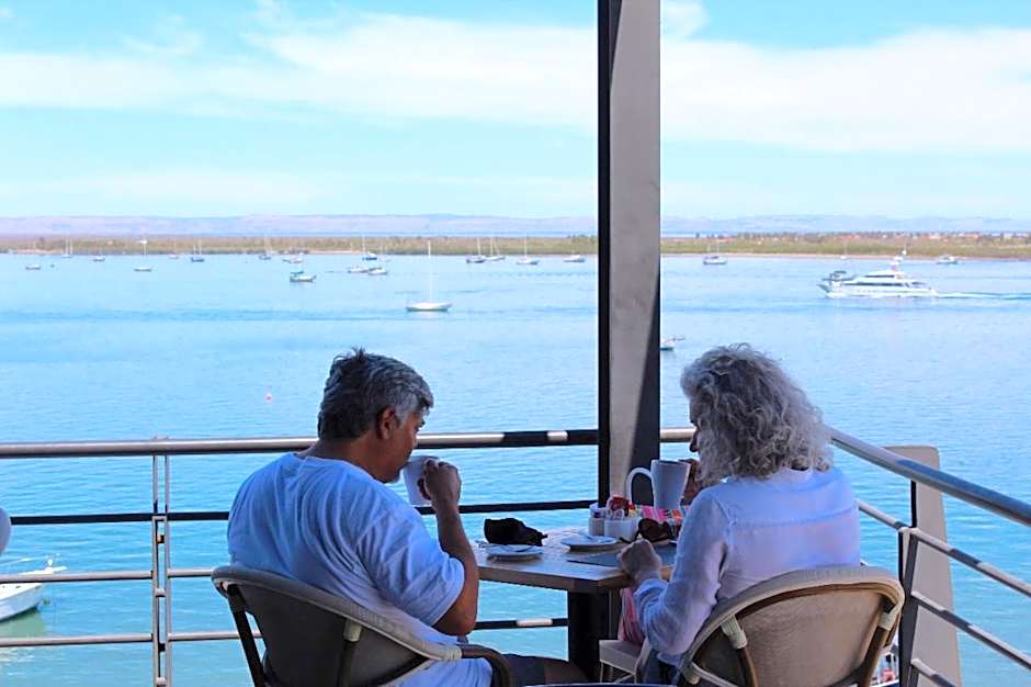 Seven Crown La Paz Malecon