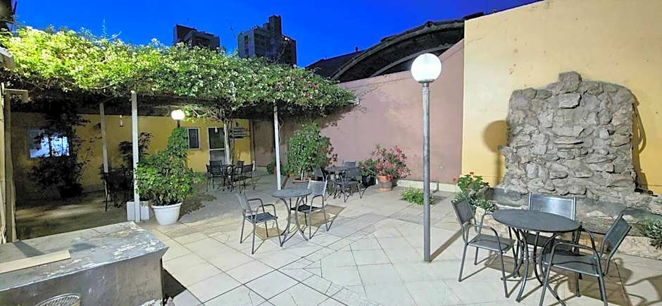 Hotel Puerta del Sol