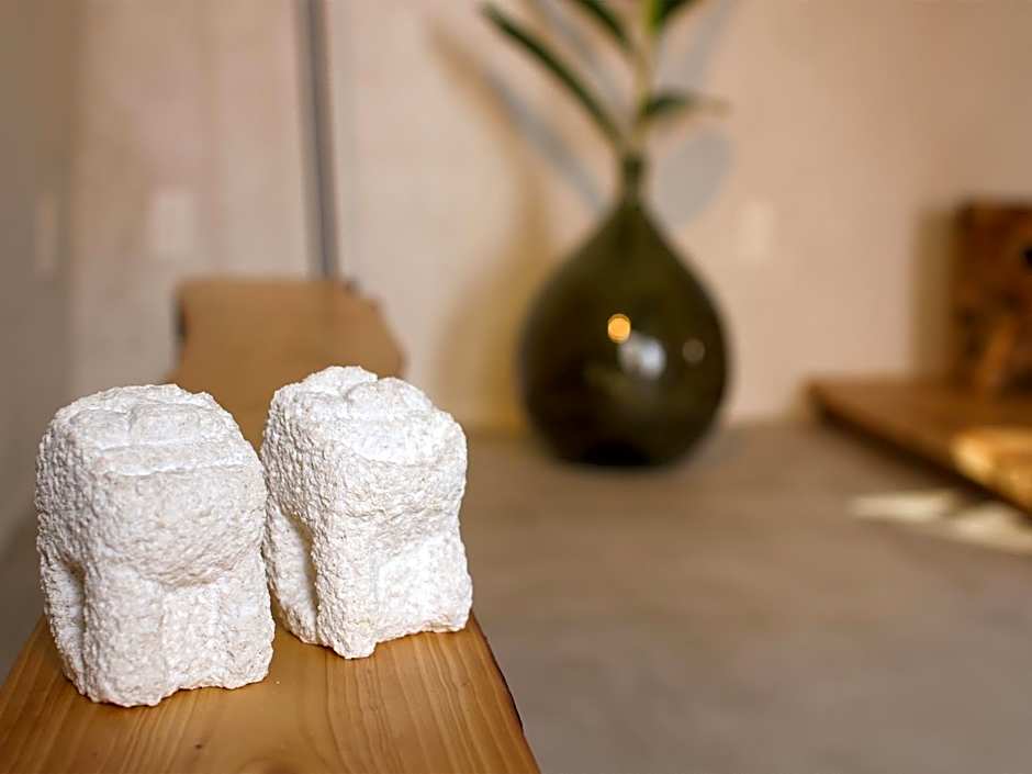 ON THE SAME HOTEL-All suite-