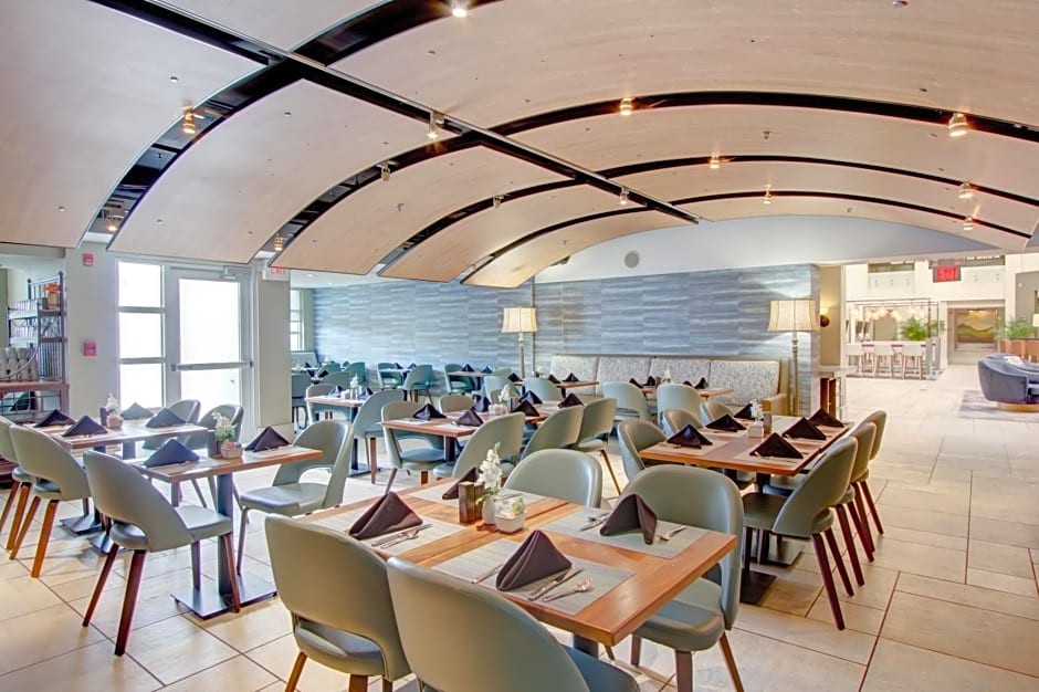 Crowne Plaza Charleston By IHG