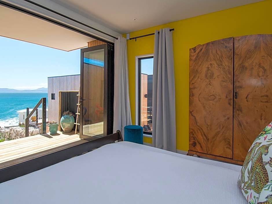 Whale and Gin Spotter