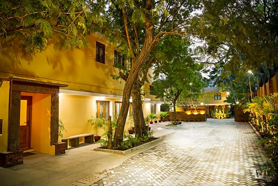 Hanu Reddy Residences Poes Garden