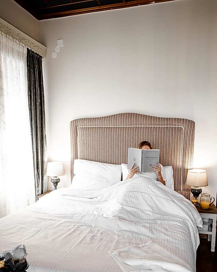 Shamrock Elati Retreats