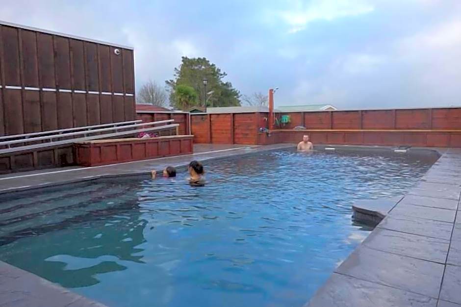 Parakai Springs Lodge