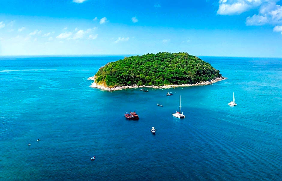 Montana Hotel & Hostel Phuket