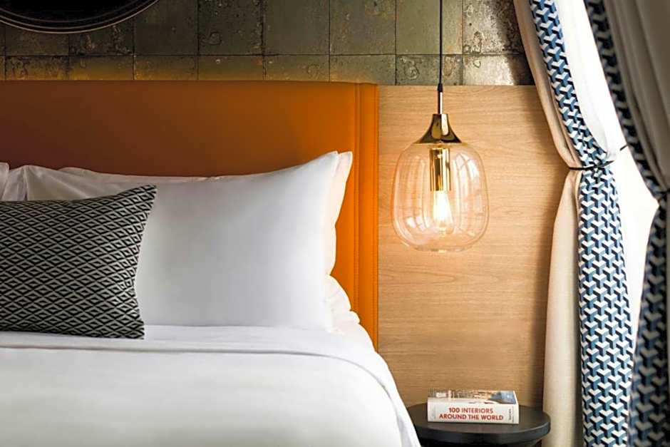 Renaissance by Marriott Paris Vendome Hotel