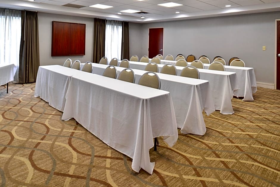 Holiday Inn Express Hotel & Suites Lafayette By IHG
