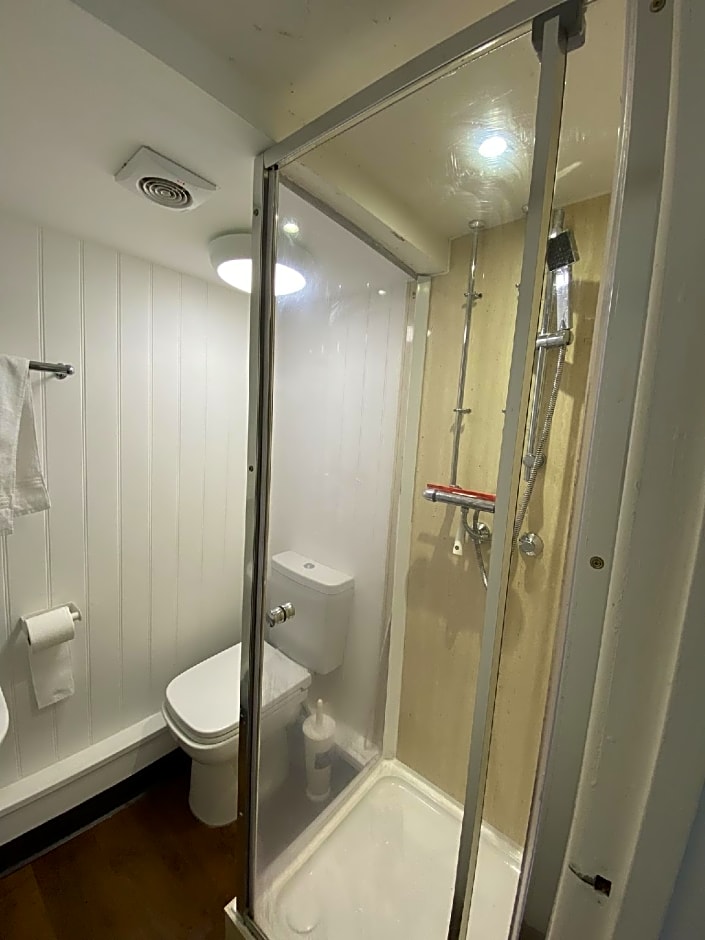 The Wheatsheaf Hotel