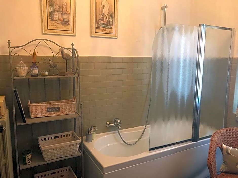 Villa House and Garden B&B