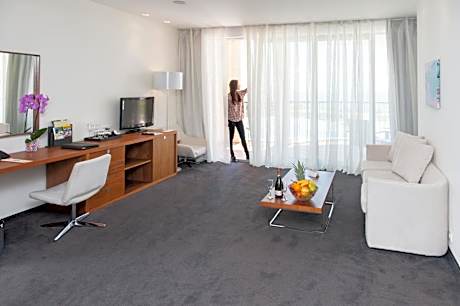 Suite with Balcony and Sea View - Free SPA Access