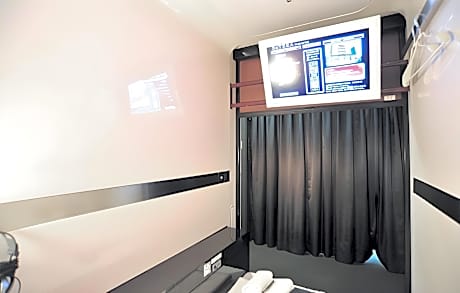 Business Class Cabin (Male)