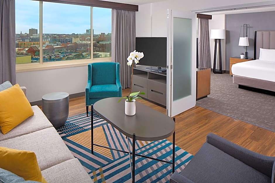 Photo 1 of 4 of Executive Suite