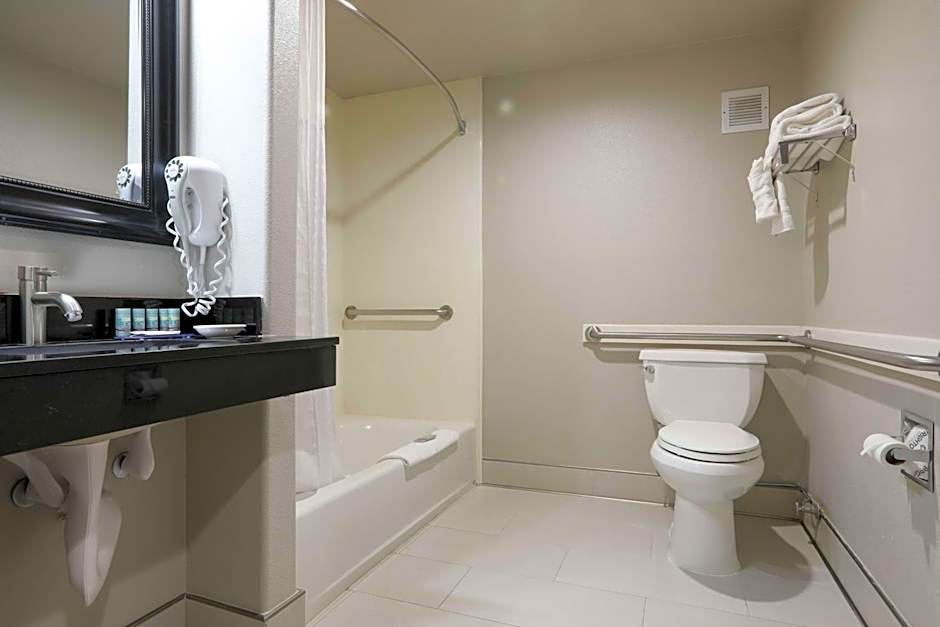 Best Western Lania Garden Inn & Suites