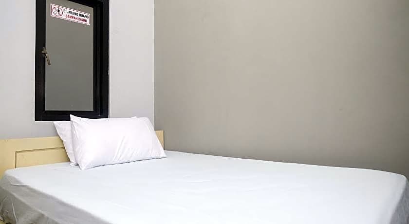 DR Living Syariah Solo Mitra RedDoorz