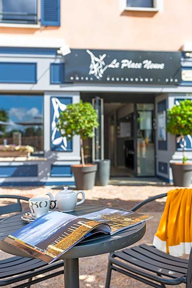 Le Place Neuve