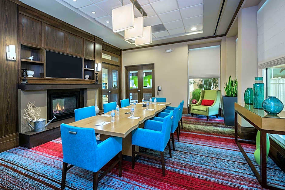 Hilton Garden Inn at the Rim
