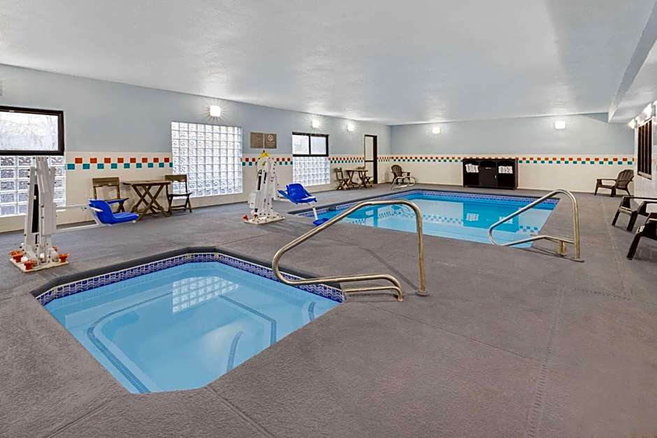 Days Inn by Wyndham Bernalillo