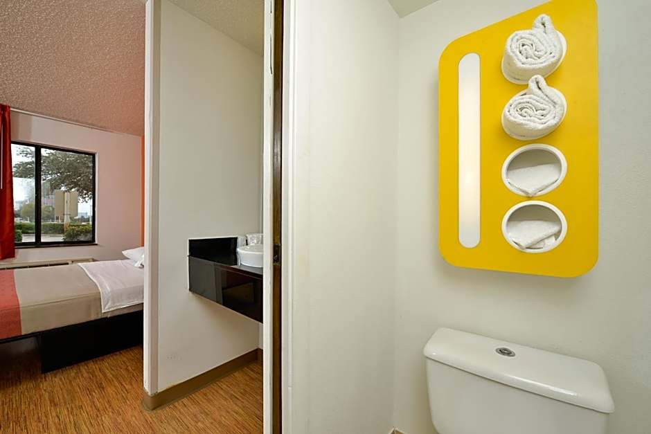 Motel 6-Plano, TX - West - Frisco