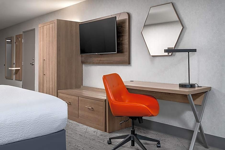 Holiday Inn Express Fresno River Park Highway 41 By IHG