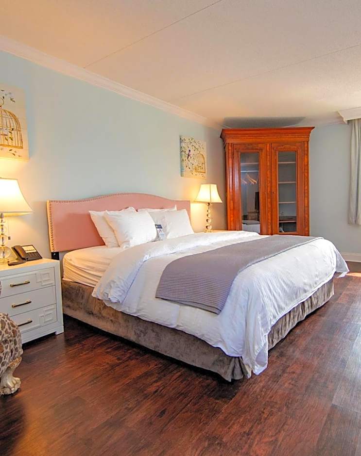 Bella Vista Hotel & Suites