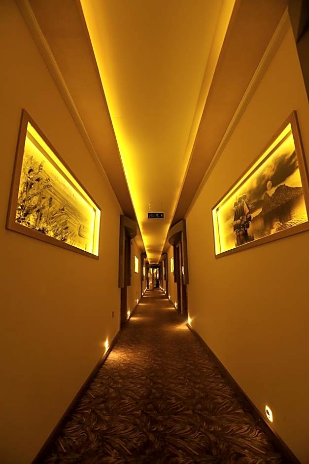 Unluselek Hotel