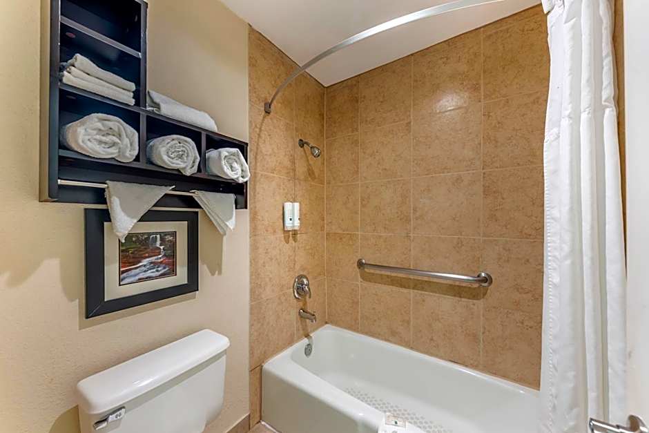 Quality Inn Near Lake Marble Falls