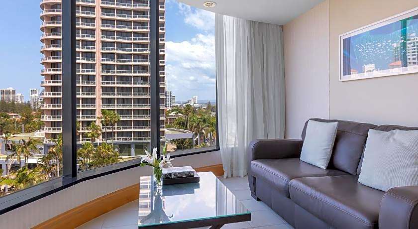 Oaks Gold Coast Hotel