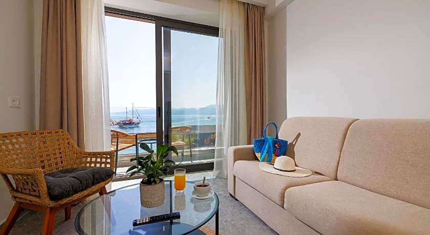 Soho SeaFront Suites
