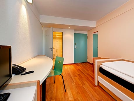 Standard Room With 1 Single Bed