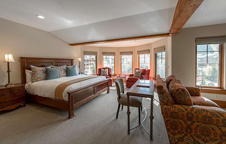 The Chateaux Deer Valley