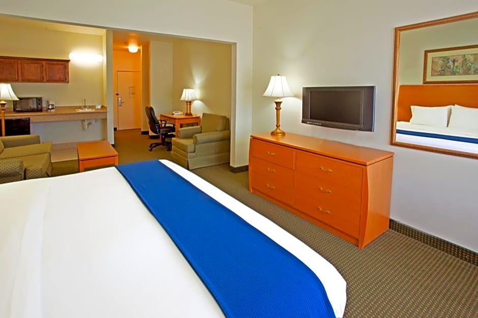 Holiday Inn Express Hotel & Suites Columbus By IHG