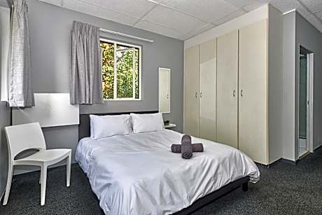 Queen Suite