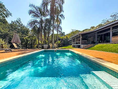 Arquitetura única na Granja Viana