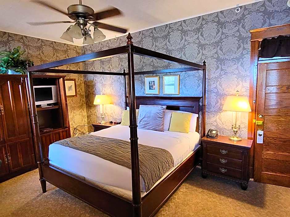 Altland House Inn & Suites