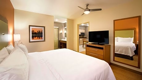 2 Queen Beds 1 Bedroom Suite Nonsmoking