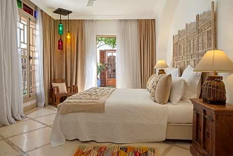 Superior Suite (2 Adults)