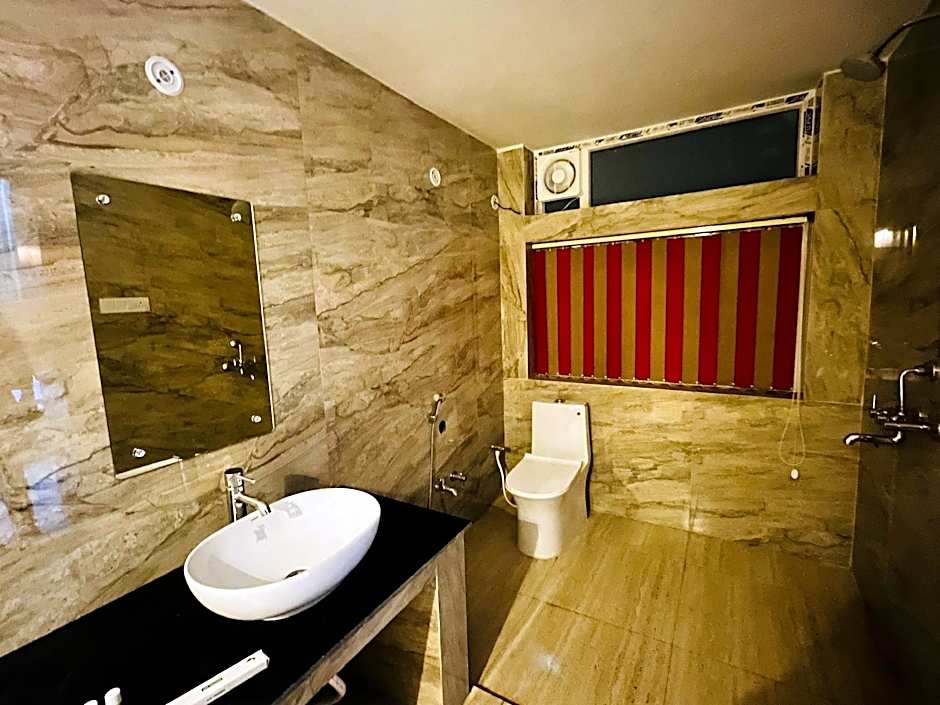 Hotel The Pushpak Inn