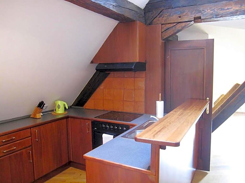 Residence Thunovska