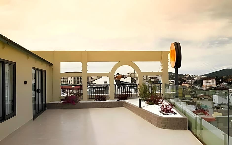 Sandals Lily Hotel
