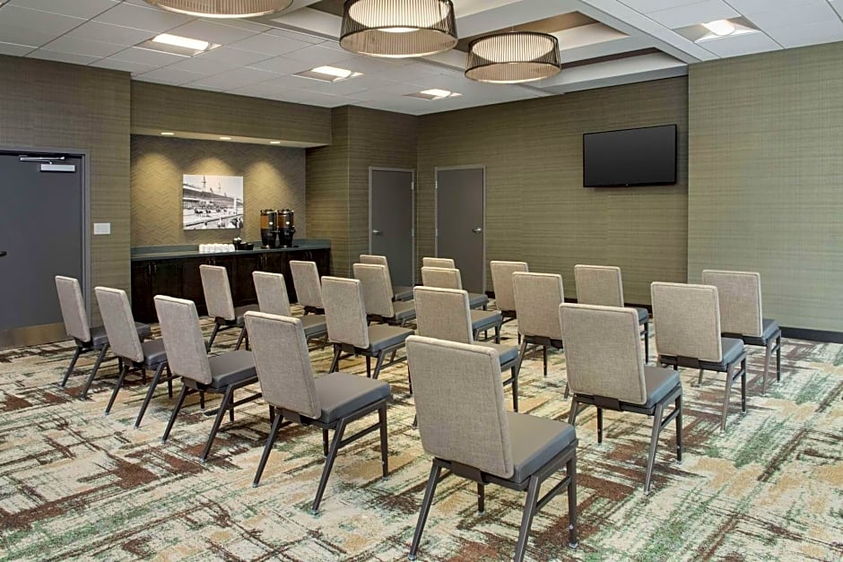 Homewood Suites by Hilton Louisville Airport
