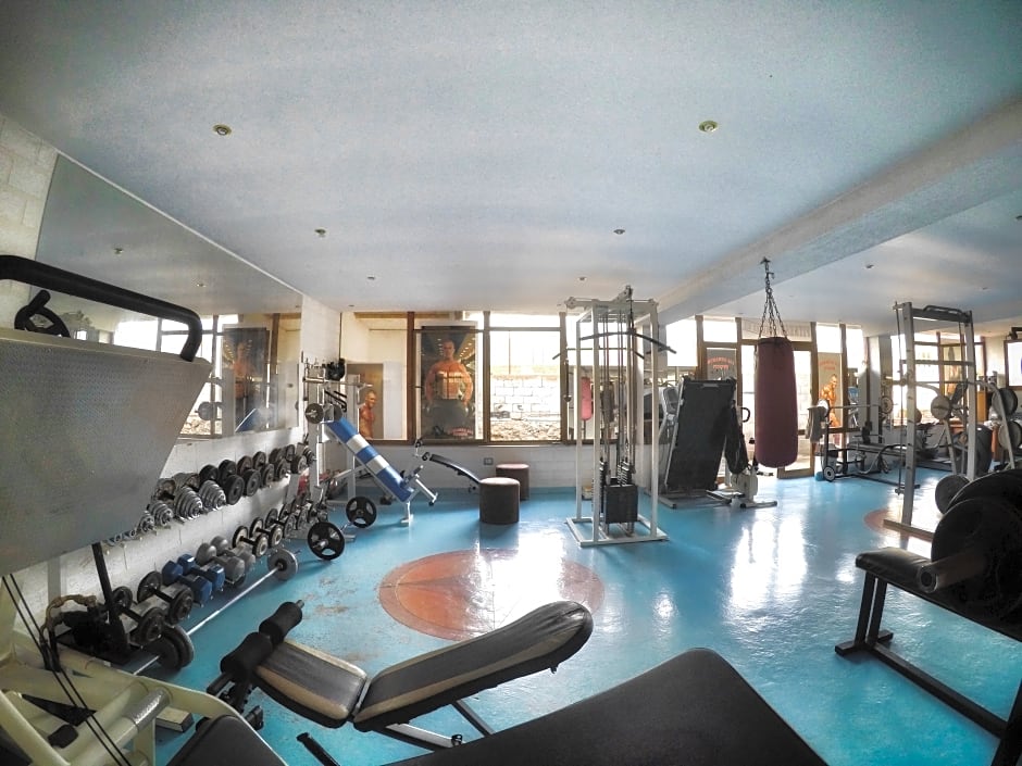 Privé Hotel And Apartments