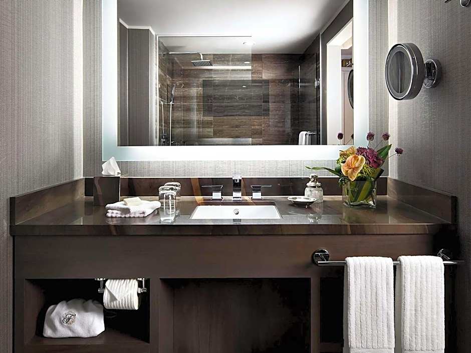 Photo 1 of 6 of Signature 2 Double Beds, Harbor View