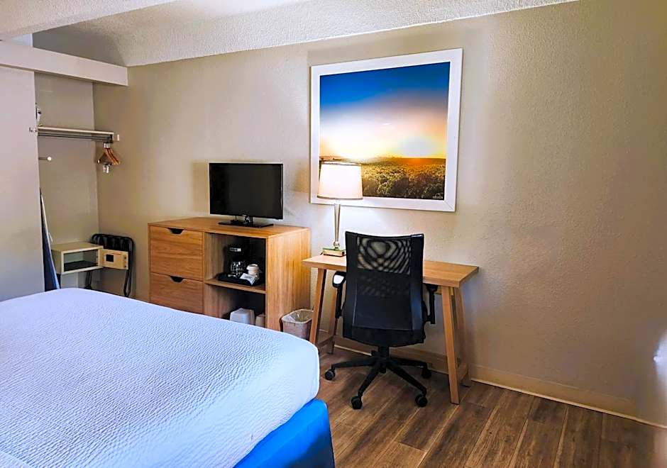 Days Inn by Wyndham Denver Downtown