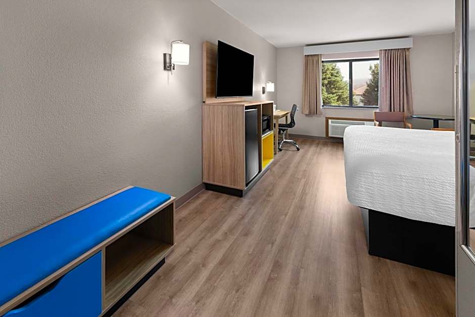 Days Inn by Wyndham Mankato